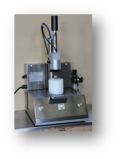 The benchtop vacuum seater allows individual vials to be stoppered under vacuum